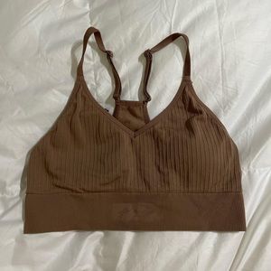 PINK Victoria Secret seamless lightly-lined sports bra